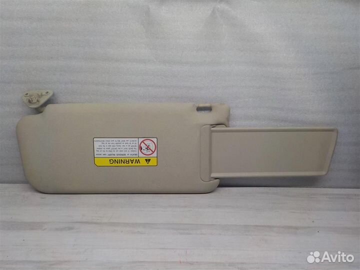Козырек солнцезащитный (внутри) Mitsubishi Pajero