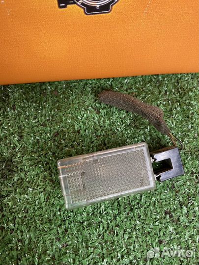 Плафон подсветки бардачка opel astra h