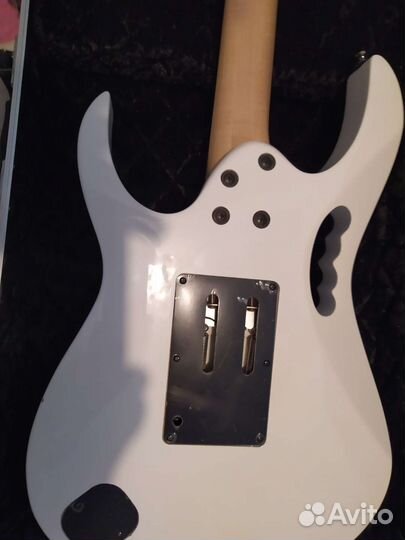 Электрогитара ibanez
