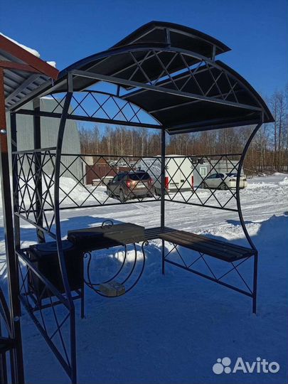 Мангал с печью под казан и крышей