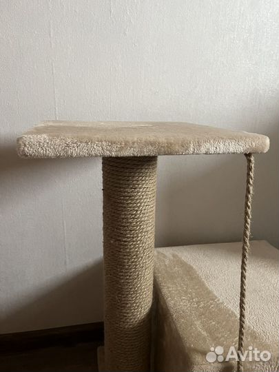 Домик для кошки с когтеточкой