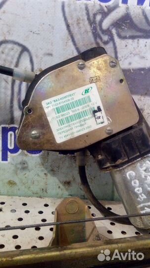 Стеклоподъемник передний правый Chevrolet Niva