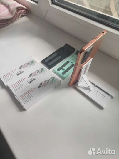 Подставка для телефона и планшета