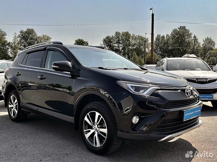 Toyota RAV4 2.2 AT, 2018, 136 263 км