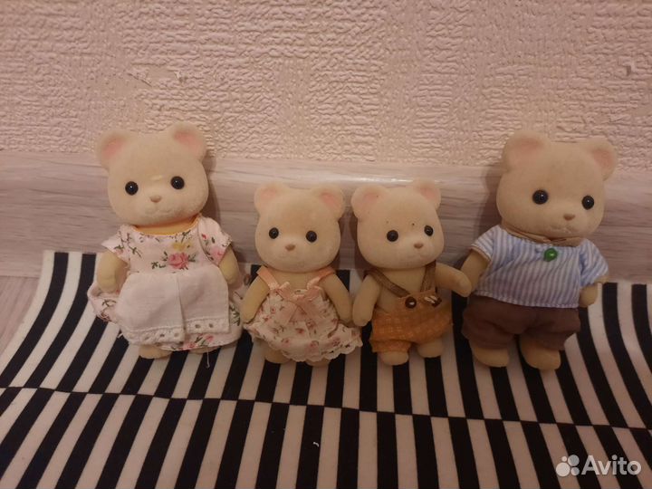 Семейки Sylvanian Families