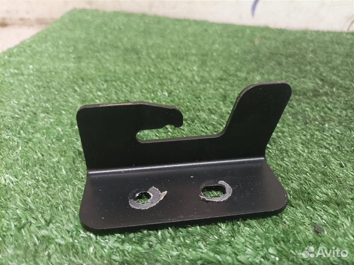 Кронштейн (сопут. товар) Audi Audi A8 4E 2002-2