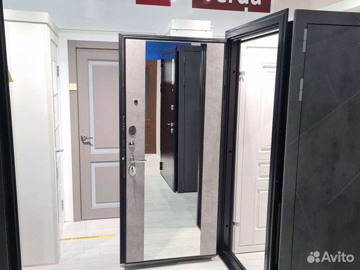 Дверь металлическая новая