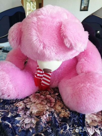 Большой плюшевый мишка