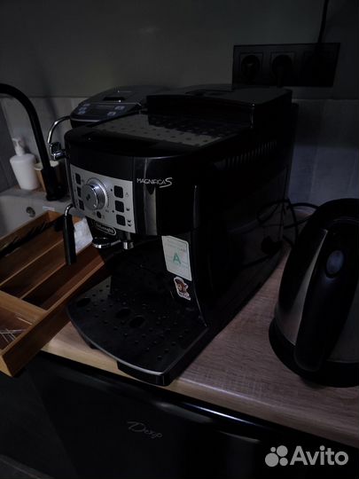 Кофемашина delonghi