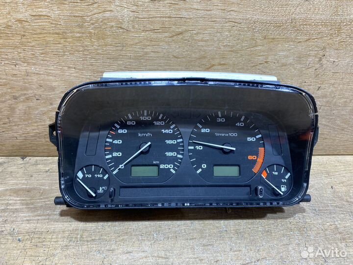 Панель приборов Volkswagen Polo 3 бензин 112990
