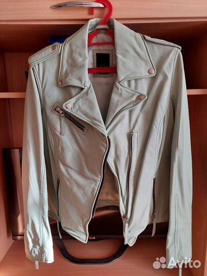 Куртка кожаная женская 48 размер