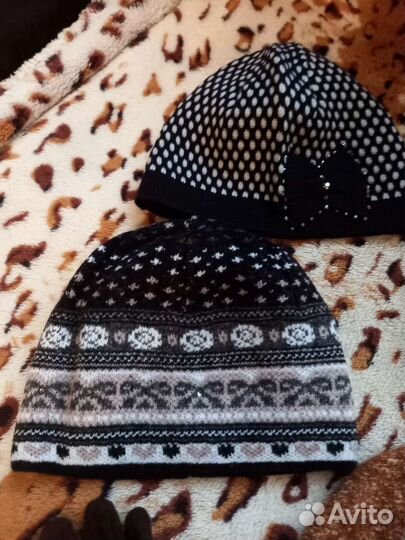 Шапки и перчатки женские