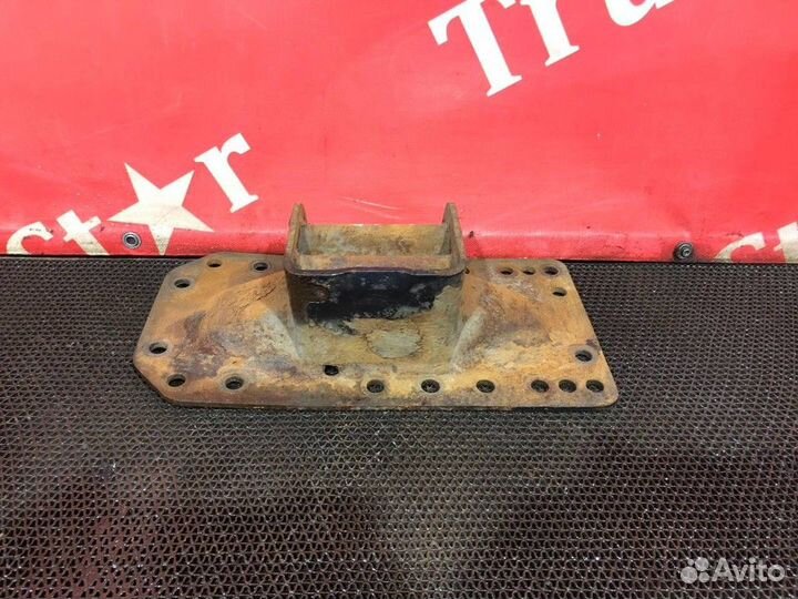 Кронштейн траверсы рамы правый