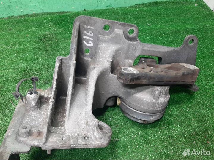 Опора (подушка) двигателя левая Nissan X-Trail T3