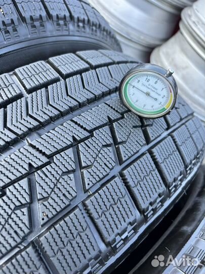 Bridgestone Blizzak VRX 205/60 R16