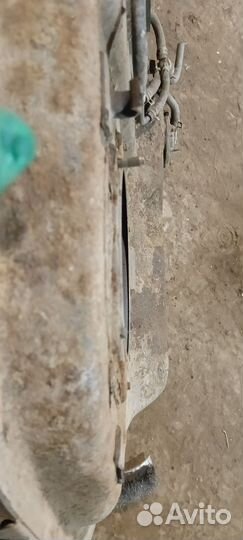 Бензобак Lancer 9