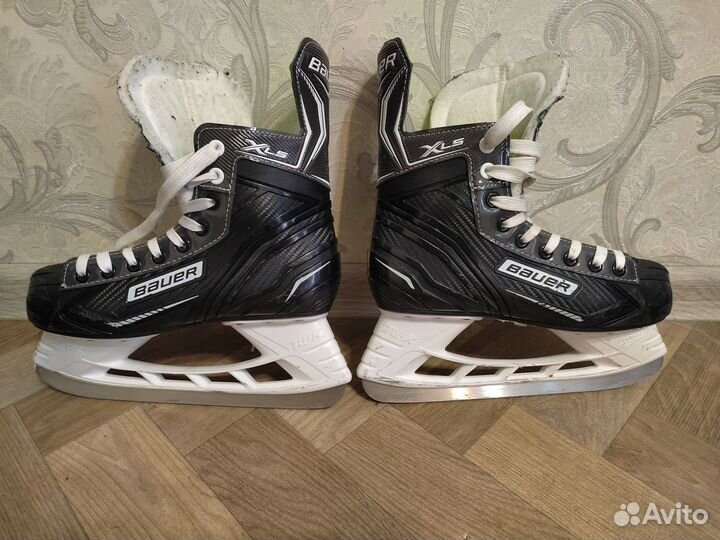 Хоккейные коньки Bauer xls