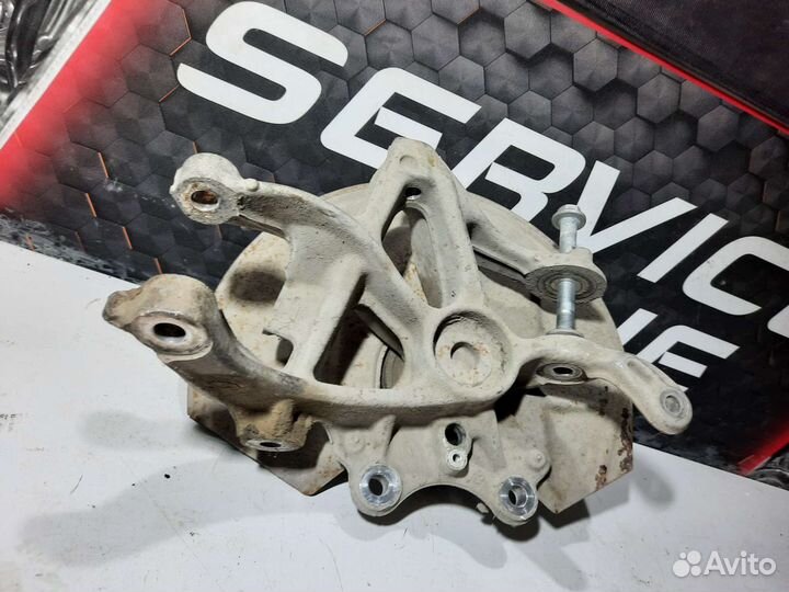 Поворотный кулак задний правый Peugeot 407