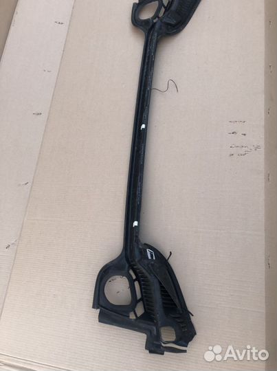 Жабо Peugeot 407 04-10г