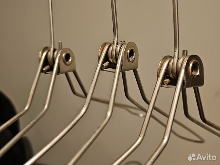 Вешалки плечики металлические складные