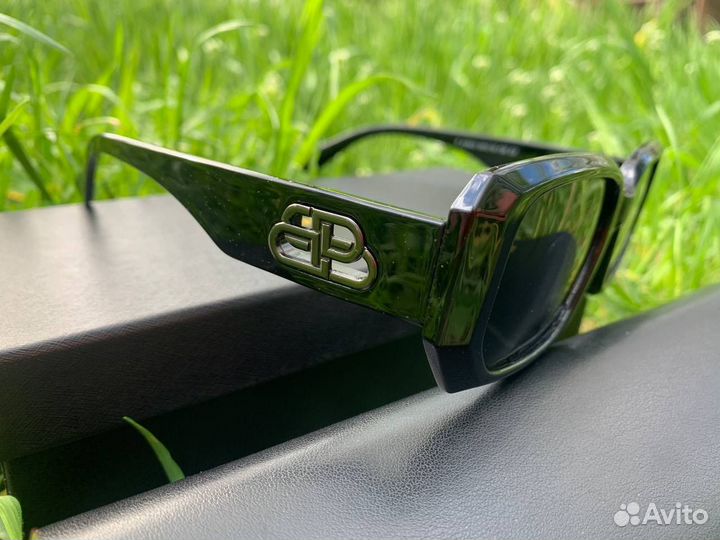 Солнцезащитные очки женские balenciaga