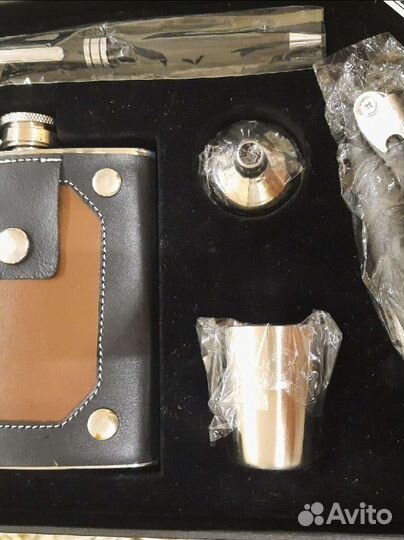 Набор фляжка стаканчик нож-штопор