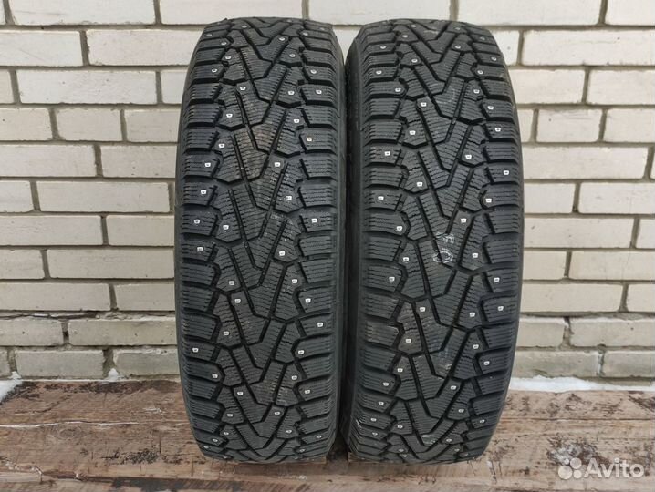 Pirelli Ice Zero 215/65 R16 102T