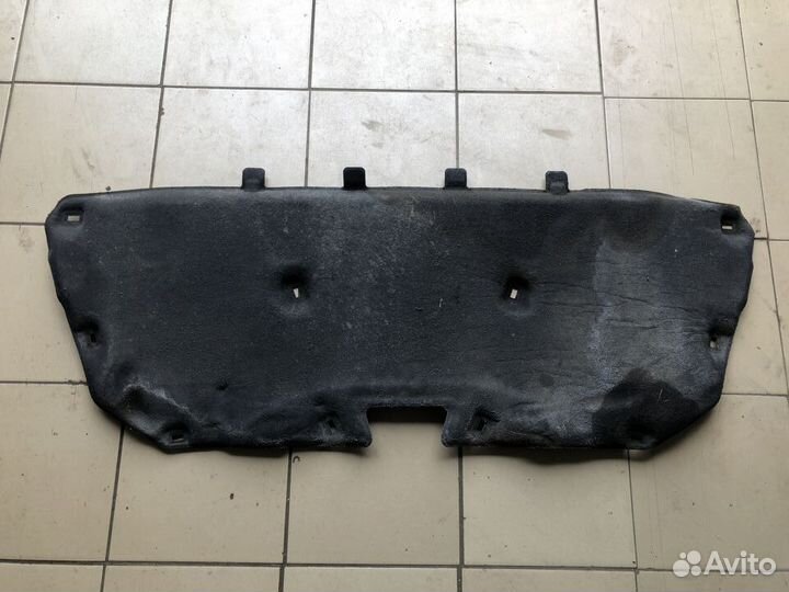 Шумоизоляция капота Ford Focus 3 хэтчбек