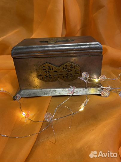 Церковная шкатулка дарохранительница