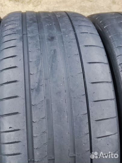 Pirelli P Zero 285/35 R23 и 325/30 R23 109Y