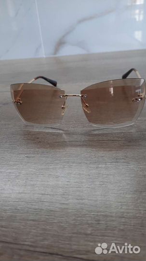 Солнцезащитные очки