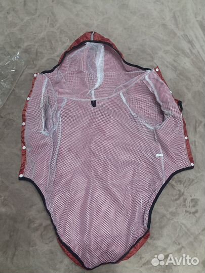 Продам новый дождевик на среднюю собаку