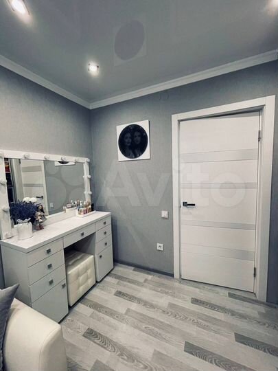 3-к. квартира, 80 м², 1/5 эт.