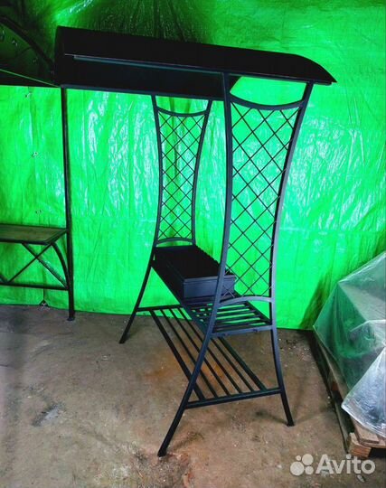 Мангал с крышей