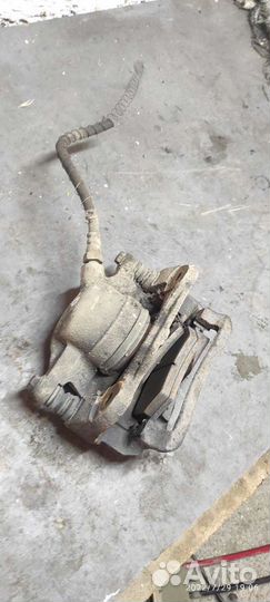 Передний правый суппорт lifan x60