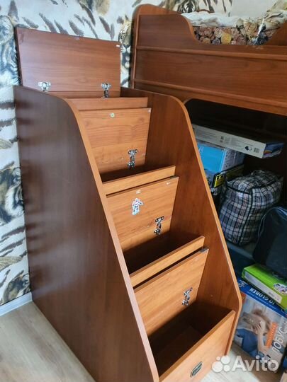 Мебель модульная кровать шкаф стол прихожая