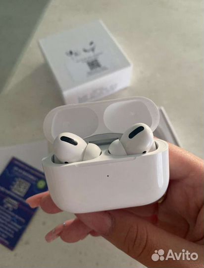 Беспроводные наушники AirPods Pro
