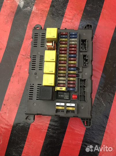 Блок предохранителей салона Фриландер 1