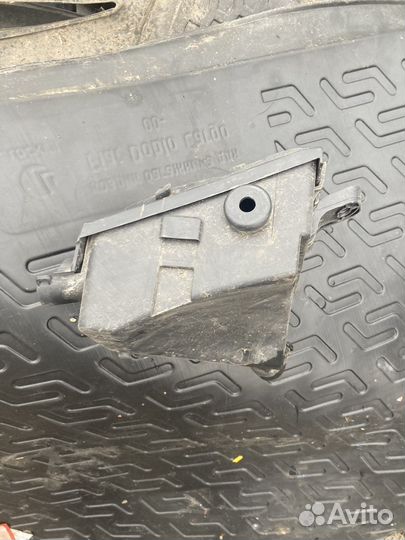 Корпус блока предохранителей renault logan