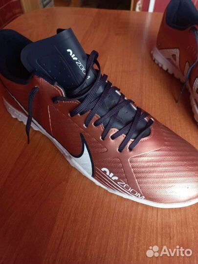 Кроссовки nike футбольные