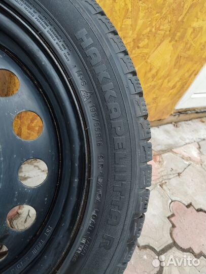 Nokian Tyres Hakka Black 8/9 R10