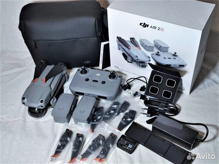 Квадрокоптер DJI Mavic Air 2S Combo