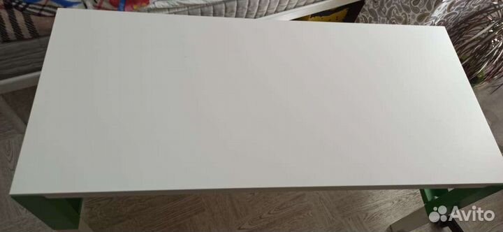 Растущий стол для ребенка Икея