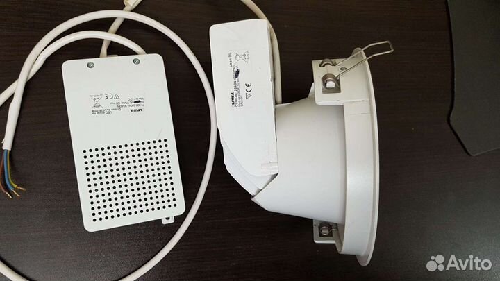 LED светильник желтый 2700K Lival