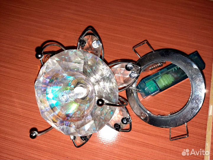 Светильники встраиваемый