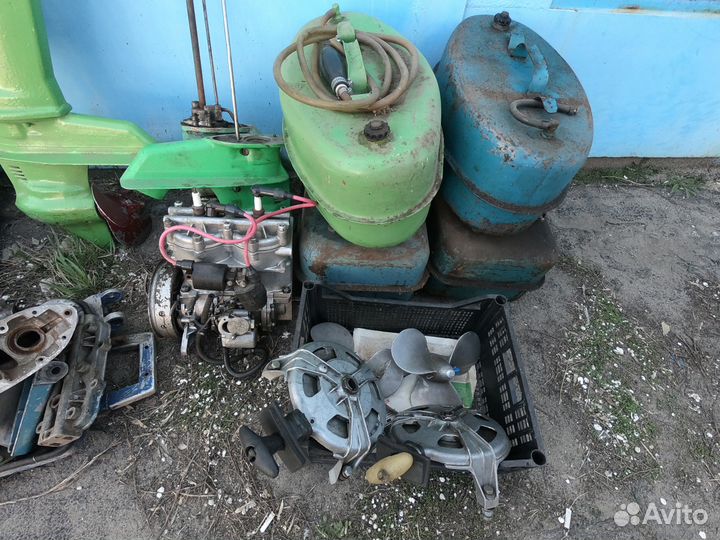 Продам запчасти к лодочному мотору Вихрь-30