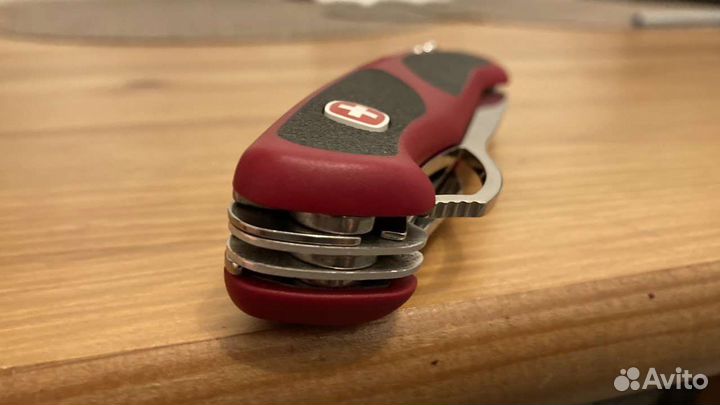 Швейцарский нож wenger складной