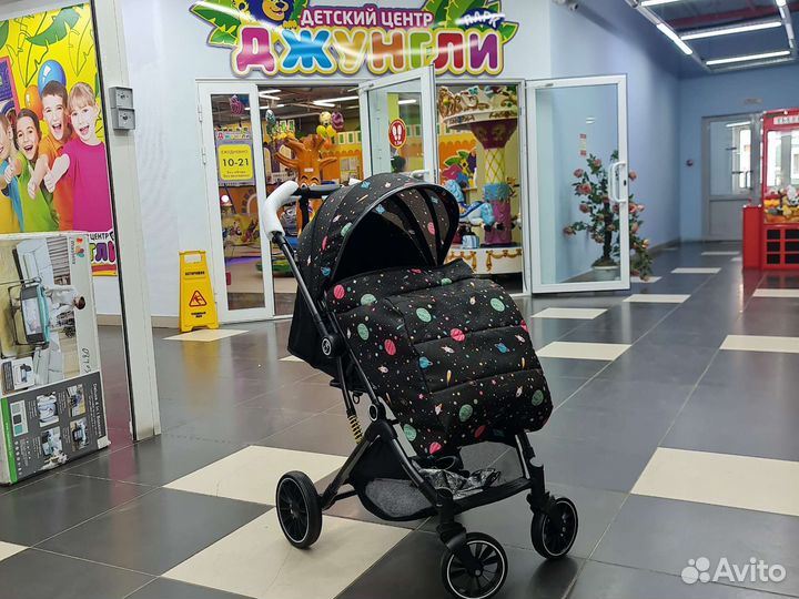 Коляска С перекидной ручкой