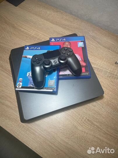 Sony playstation 4 slim