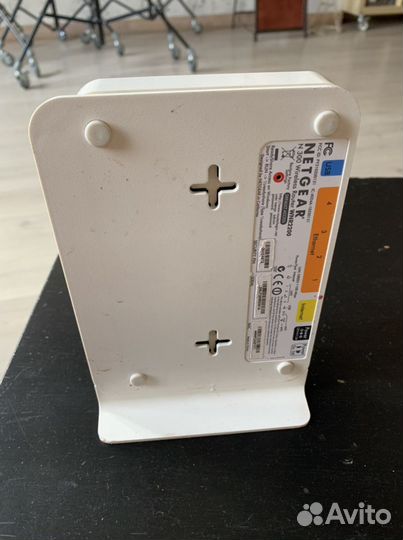 Роутер Netgear WNR2200